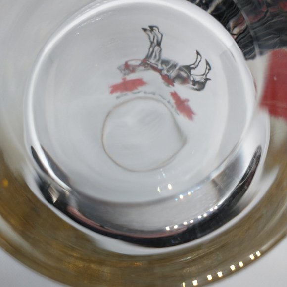 Canadian Collectible Clear Drinking Glass with Gold Rim - Great Condition - Picture 4 of 10